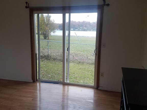 4th image of 1086 Hillmer St