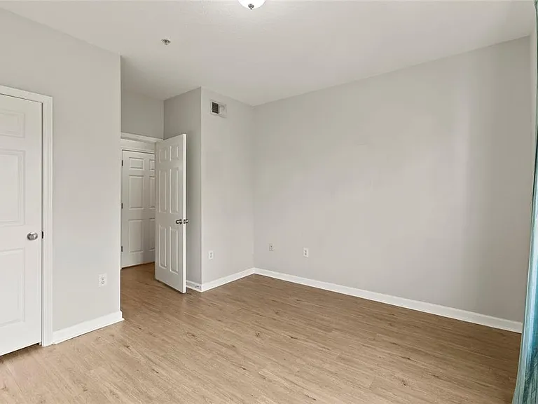 4802 51st St W #423 — Photo 16