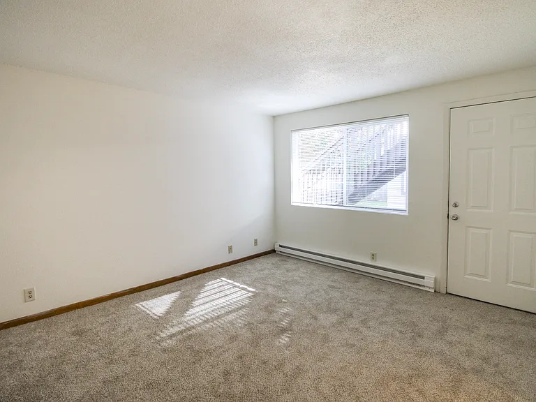 136 Sunset Ave N #136 — Photo 7