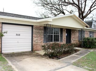 703 W 10th St, Lynn Haven, FL 32444