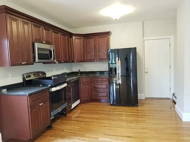 241 Boston Ave #2 — Photo 1