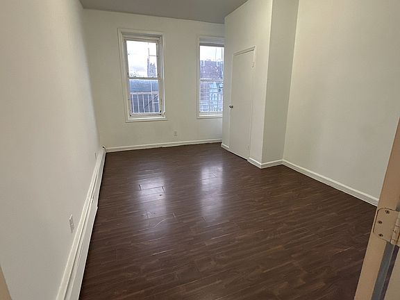 2nd image of 157 Monticello Ave #2L