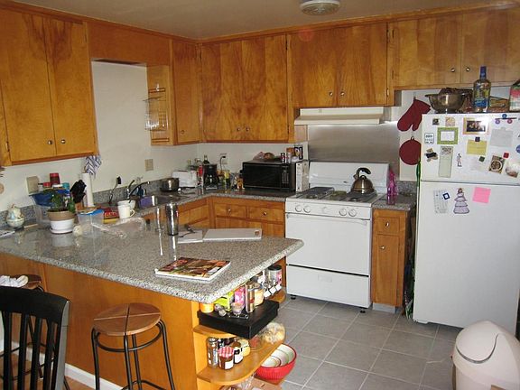 granite kitchen with Dishwasher