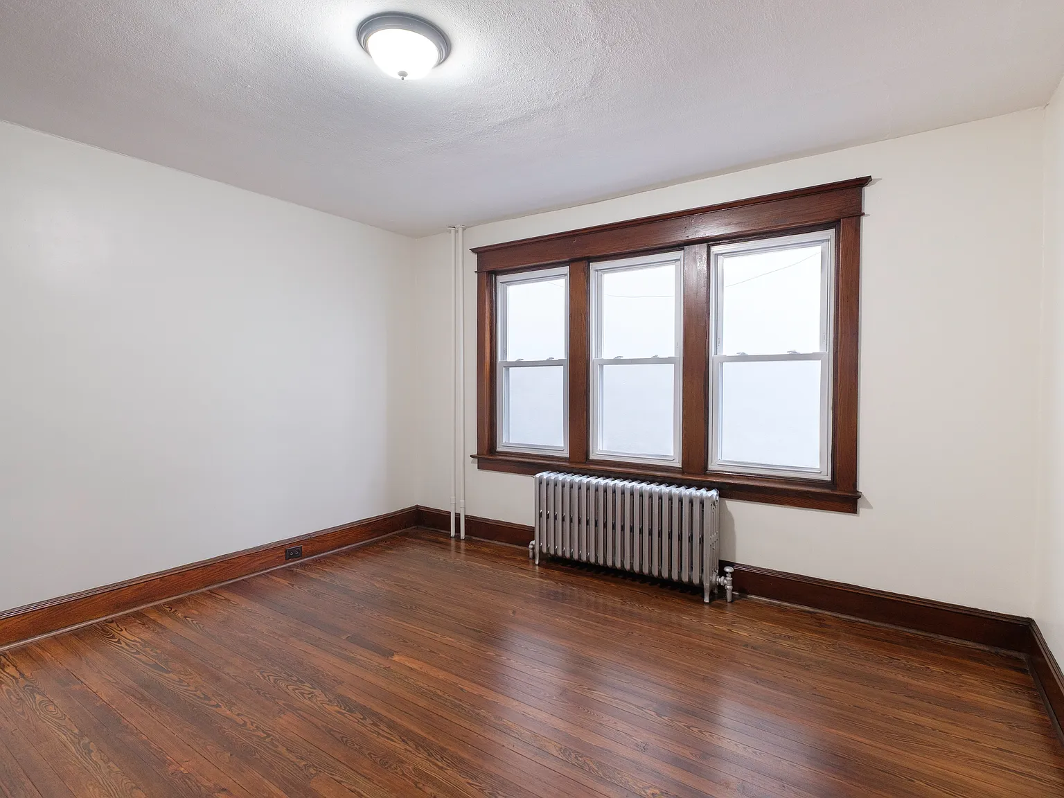 3 bed, 1584 sqft, $2,850 — Photo 4