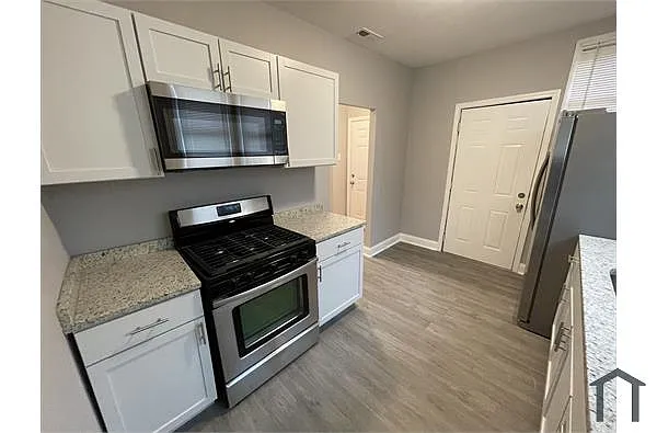 Building Photo - 6523 S California Ave #2