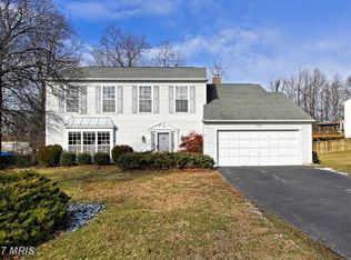 7102 Green Spring Ln, Alexandria, VA 22306
