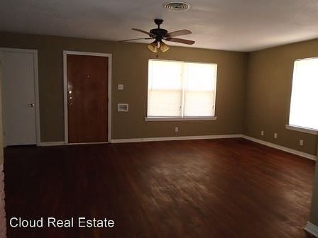 2nd image of 314 W Dean Ave