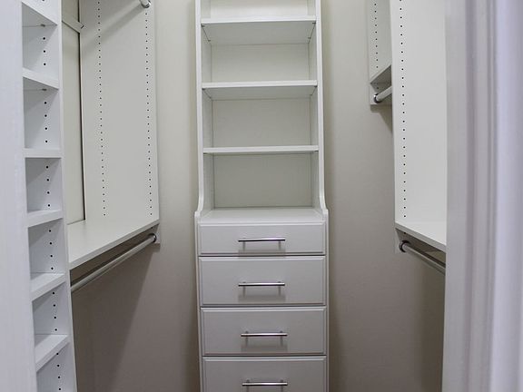 5th image of 612 Huntley Dr APT 1