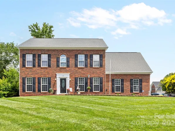 126 Rocky Trail Ct, Fort Mill, SC 29715