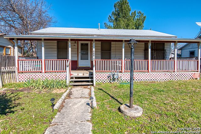 1st image of 217 Ross Ave