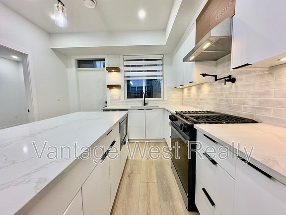 3rd image of 754 Raymer Ave