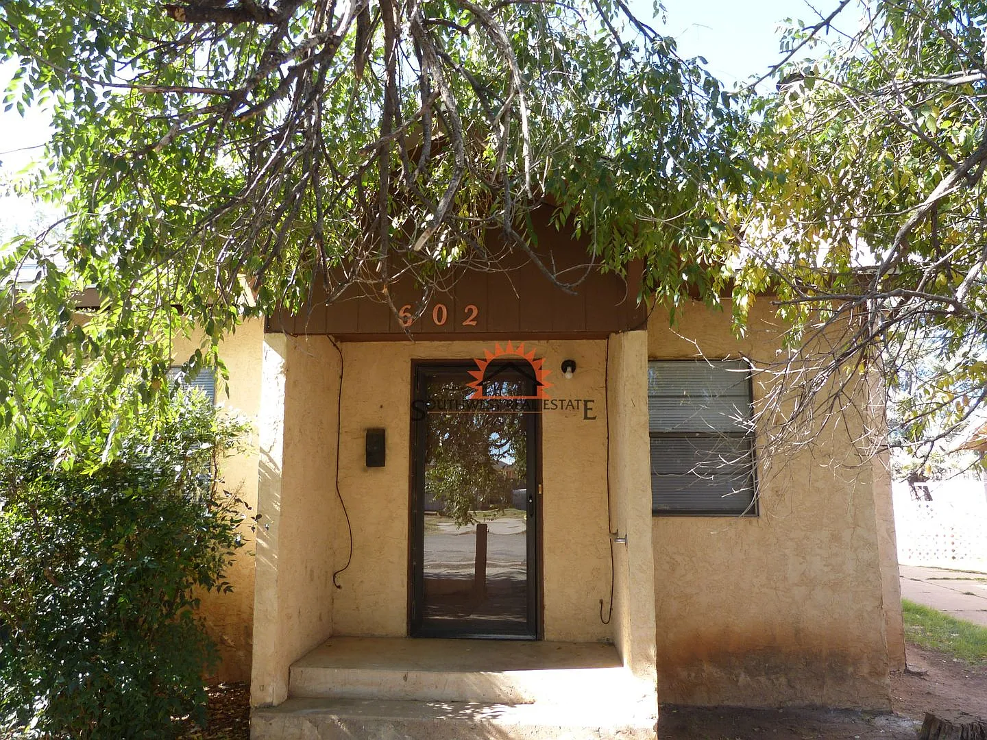Cozy 2 bedrooms 1 bathroom duplex. — Photo 1