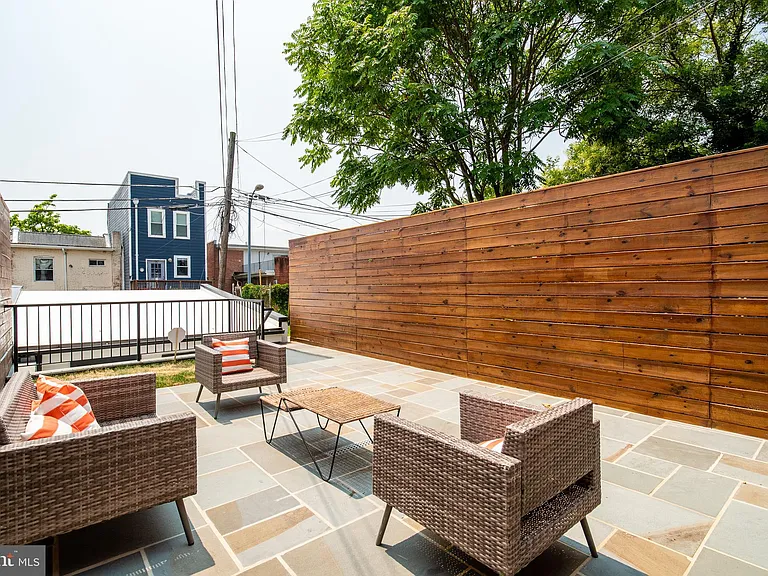 520 Irving St NW — Photo 46