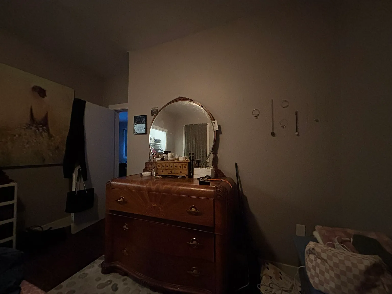 2 bed, 900 sqft, $1,900 — Photo 2