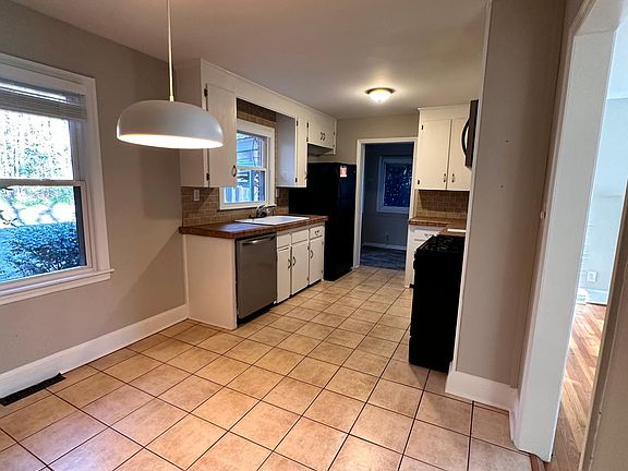 4th image of 3825 Sheffield Dr