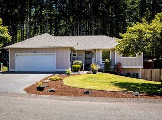 2005 NW Joels Ct, Bremerton, WA 98311
