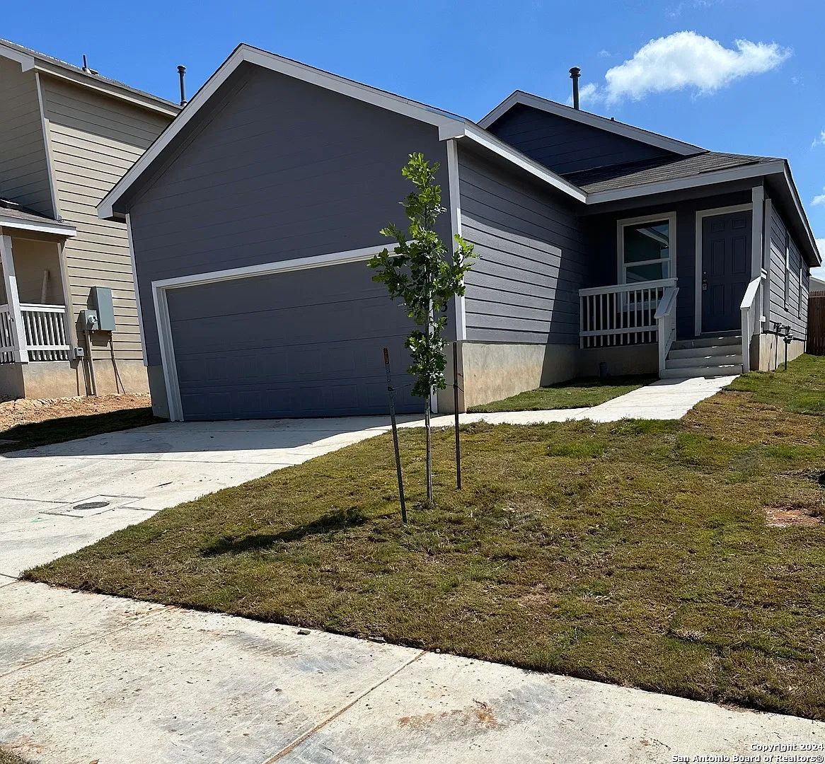 3 bed, 1266 sqft, $1,630 — Photo 2