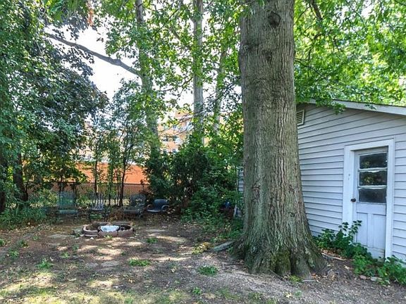4th image of 31804 Daniel Dr