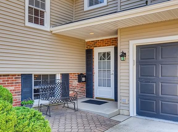 2nd image of 507 W Tanglewood Dr