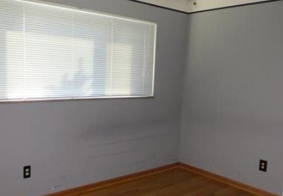 5th image of 27640 Lyndon St