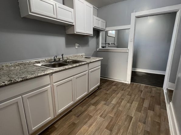 2201 Griffiths Ave APT 2