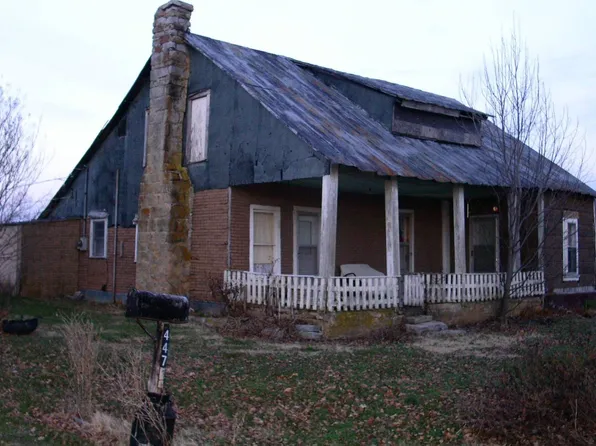 447 Henry Cove Rd, Hillsboro, TN 37342