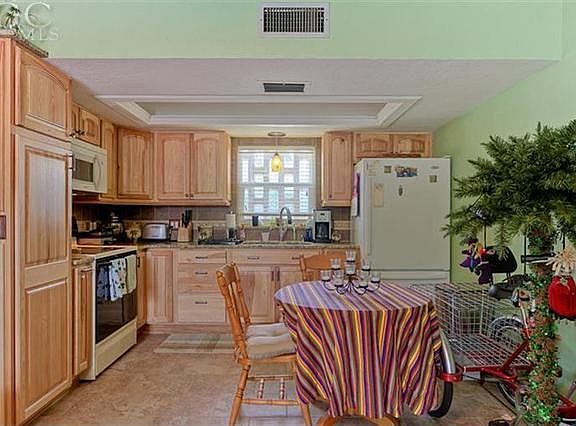3rd image of 2590 1st St APT 107
