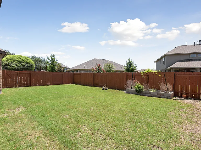 2428 Granite Hill Dr — Photo 74