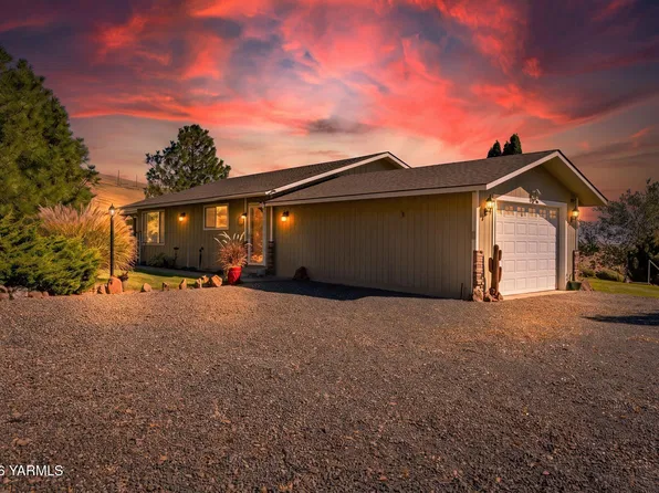 11 Stealth Ln, Yakima, WA 98901