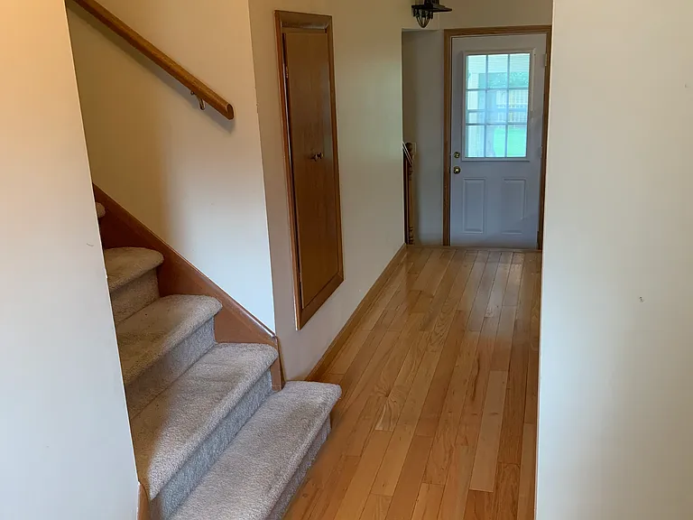377 Heil Dr — Photo 6