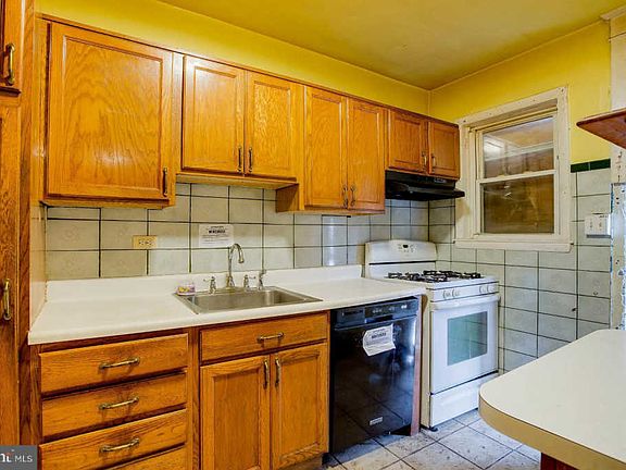5th image of 1123 Wood Heights Ave