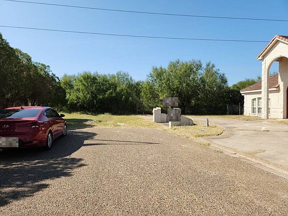 5th image of 420 W Esperanza Ave