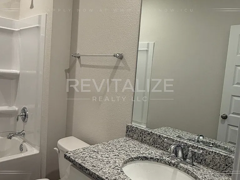 14901 Dayton Cir — Photo 8