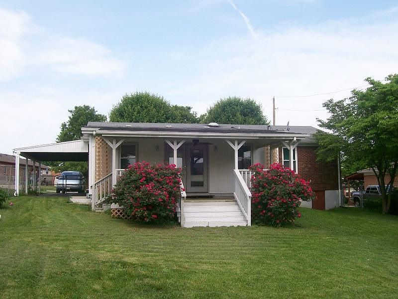 2nd image of 204 Hill N Dale Dr