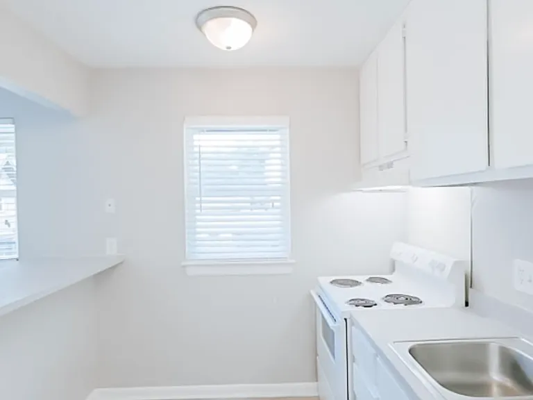 Hampton Hall | Comfort, Convenience, & Community All In One — Photo 227
