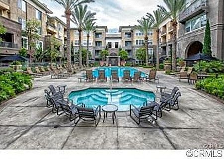 Pool and Jacuzzi