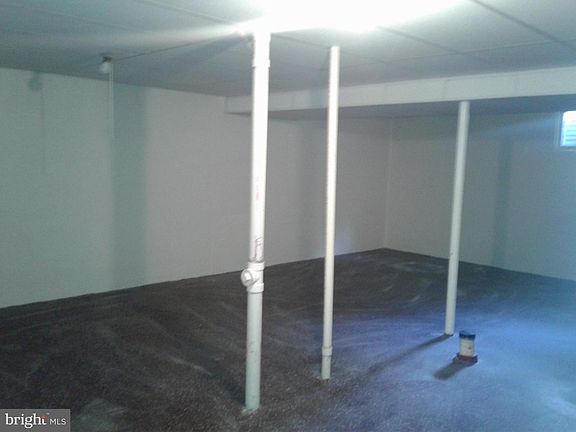 4th image of 19316 Hottinger Cir