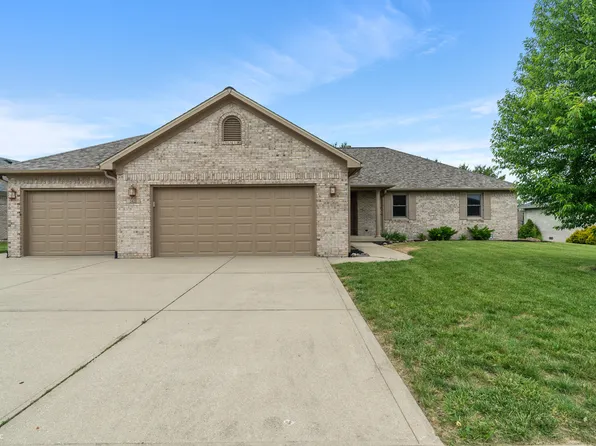 2422 Oak Dr, Clayton, IN 46118