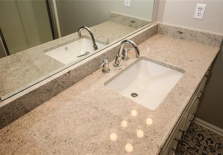 121 Stoneforest Dr — Photo 29