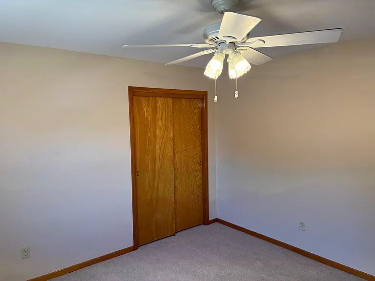 77 Heald St — Photo 15