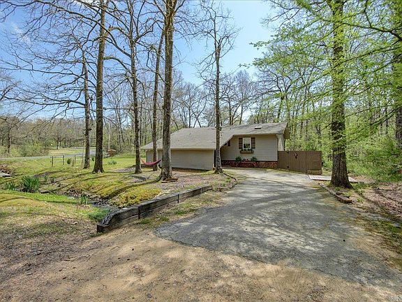 2nd image of 101 Oakmont Ct