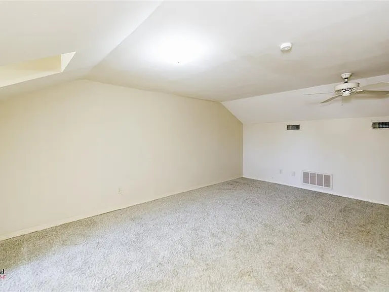 65 Tealwood St — Photo 3