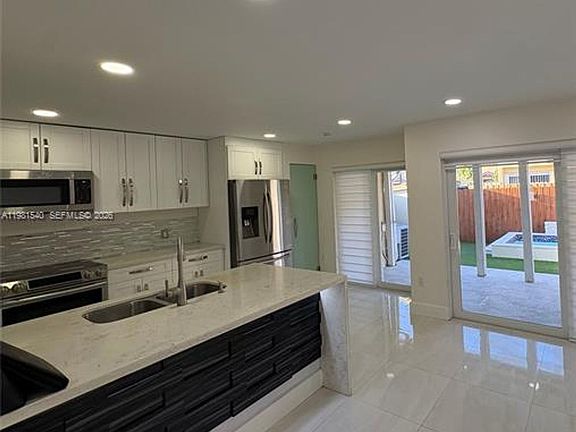 5th image of 5261 NW 190th St #Townhouse 5261