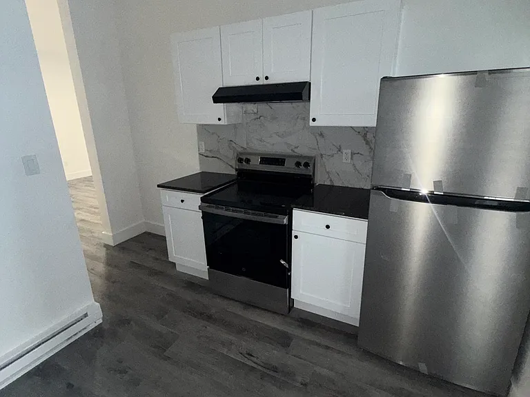 25 Riverview Pl #2L — Photo 2