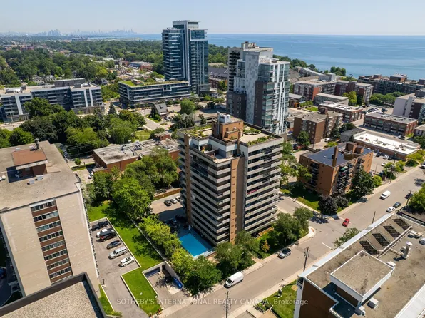 66 High St E #903, Mississauga, ON L5G 1K2