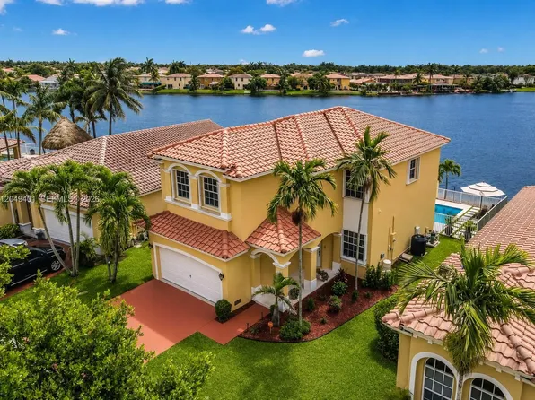 13724 SW 52nd St, Hollywood, FL 33027