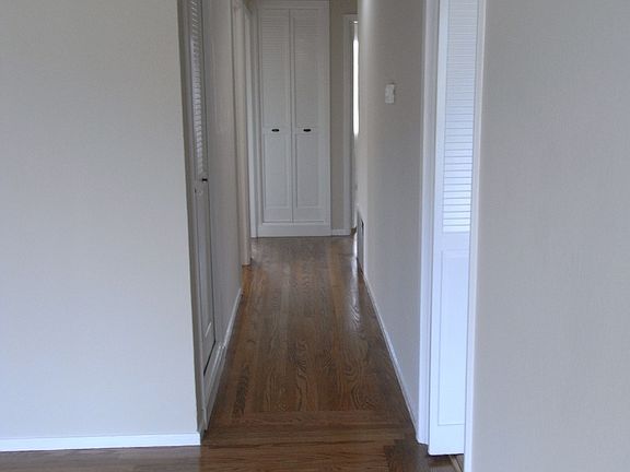 4th image of 353 Gardenside Ave