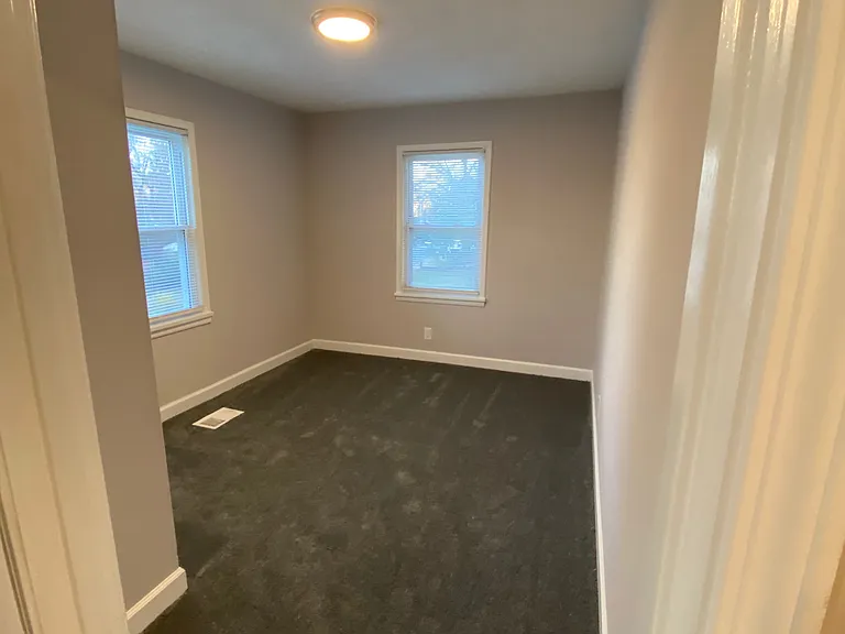 934 Fairburn Rd NW — Photo 2