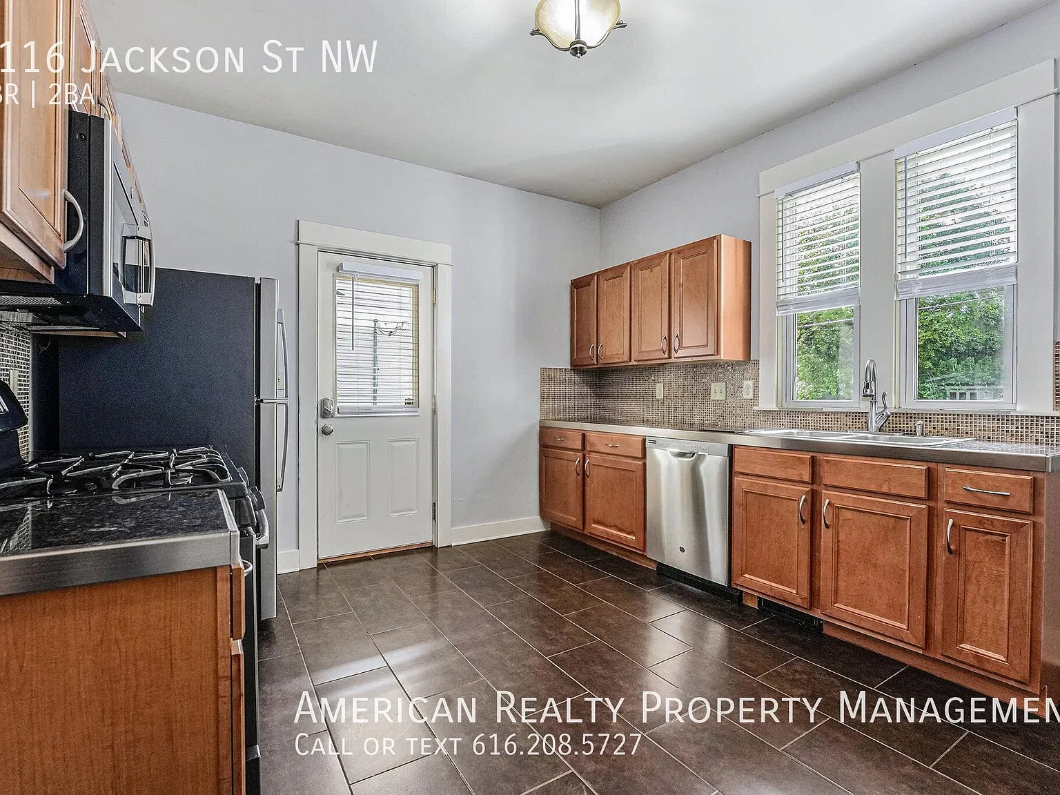 5 bed, 1839 sqft, $3,100 — Photo 3