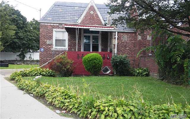 1st image of 18544 Dunlop Ave